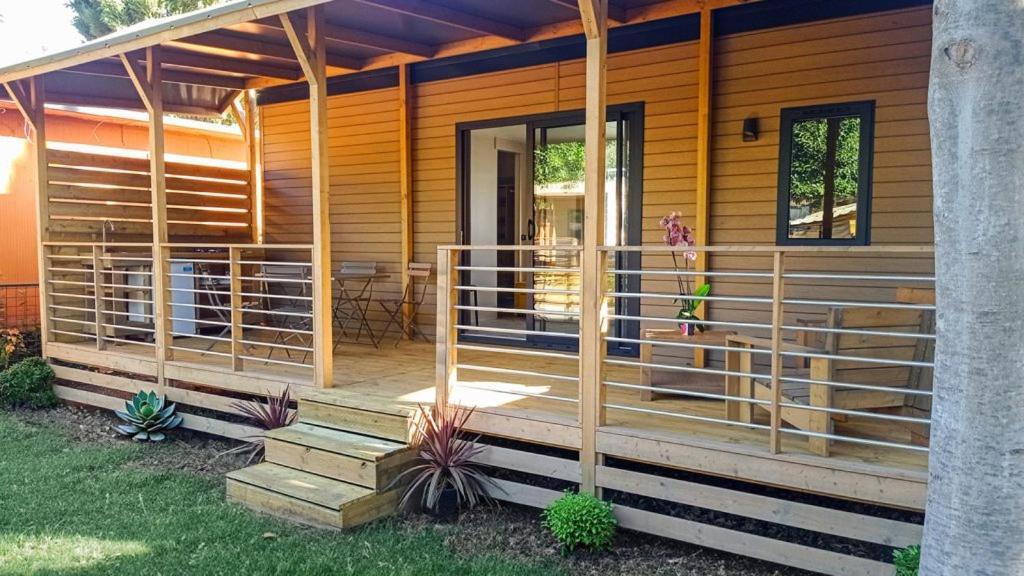 Il Pampaleone Glamping And Resort 아치레알레 외부 사진