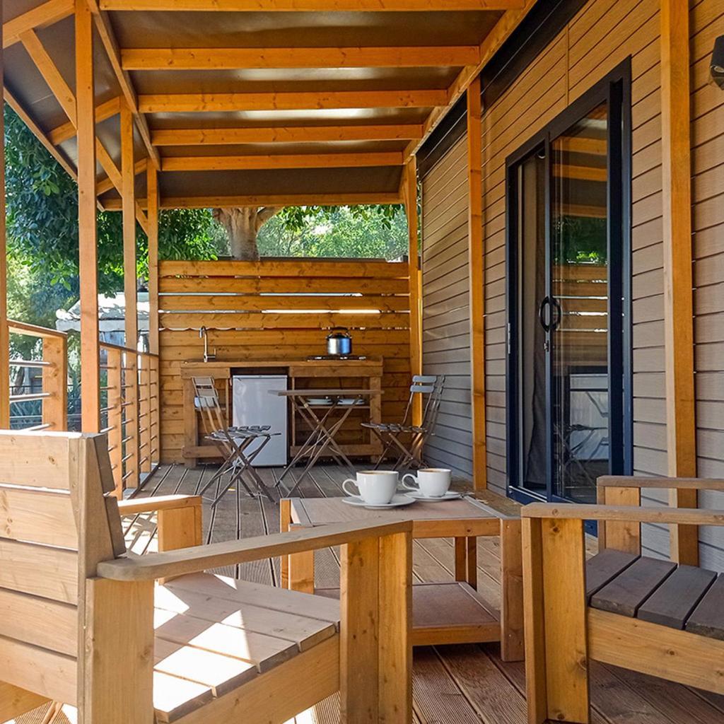 Il Pampaleone Glamping And Resort 아치레알레 외부 사진