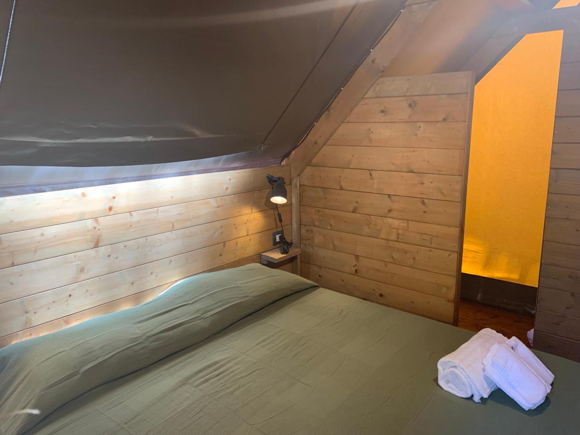 Il Pampaleone Glamping And Resort 아치레알레 객실 사진